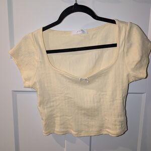 Gaze Light Yellow Short Sleeve Crop Top